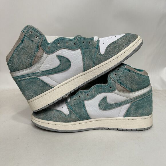 Nike Shoes Air Jordan 1 Retro High OG GS “Turbo Green” 2024 - Picture 3 of 8